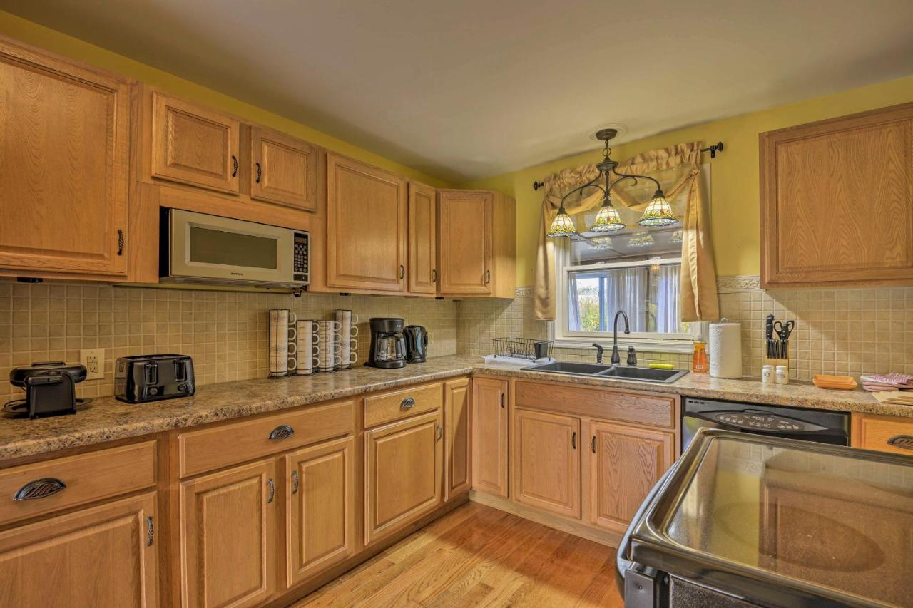 Spacious Home By Finger Lakes And Watkins Glen! Burdett Eksteriør billede